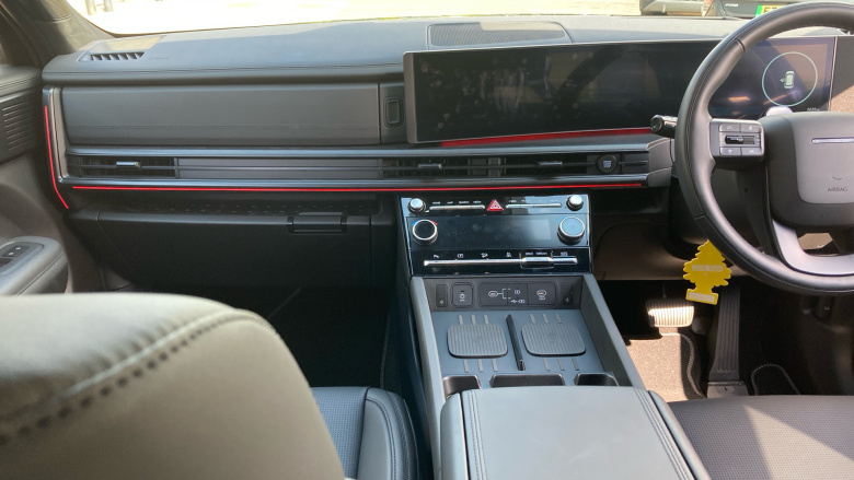 Hyundai SANTA FE 1.6 TGDi 288 PHEV Calligraphy 5dr 4WD Auto Estate